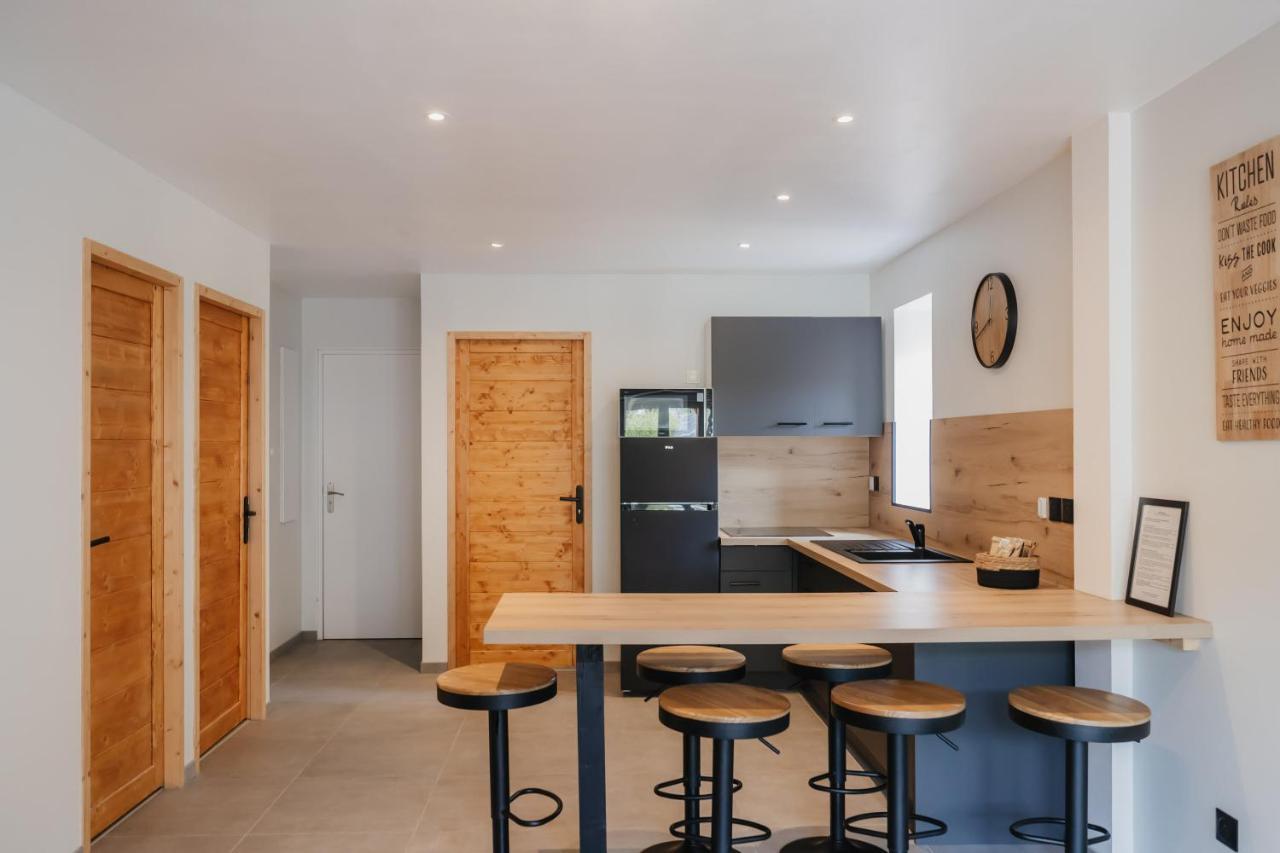 Appartement Beau T3 Au Style Moderne #2 à Embrun Extérieur photo
